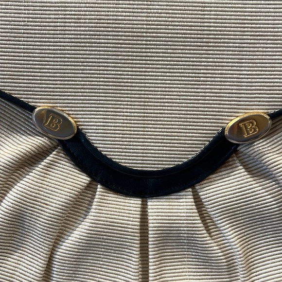 Bally Vintage Navy and Off White Crossbody - Picture 3 of 12